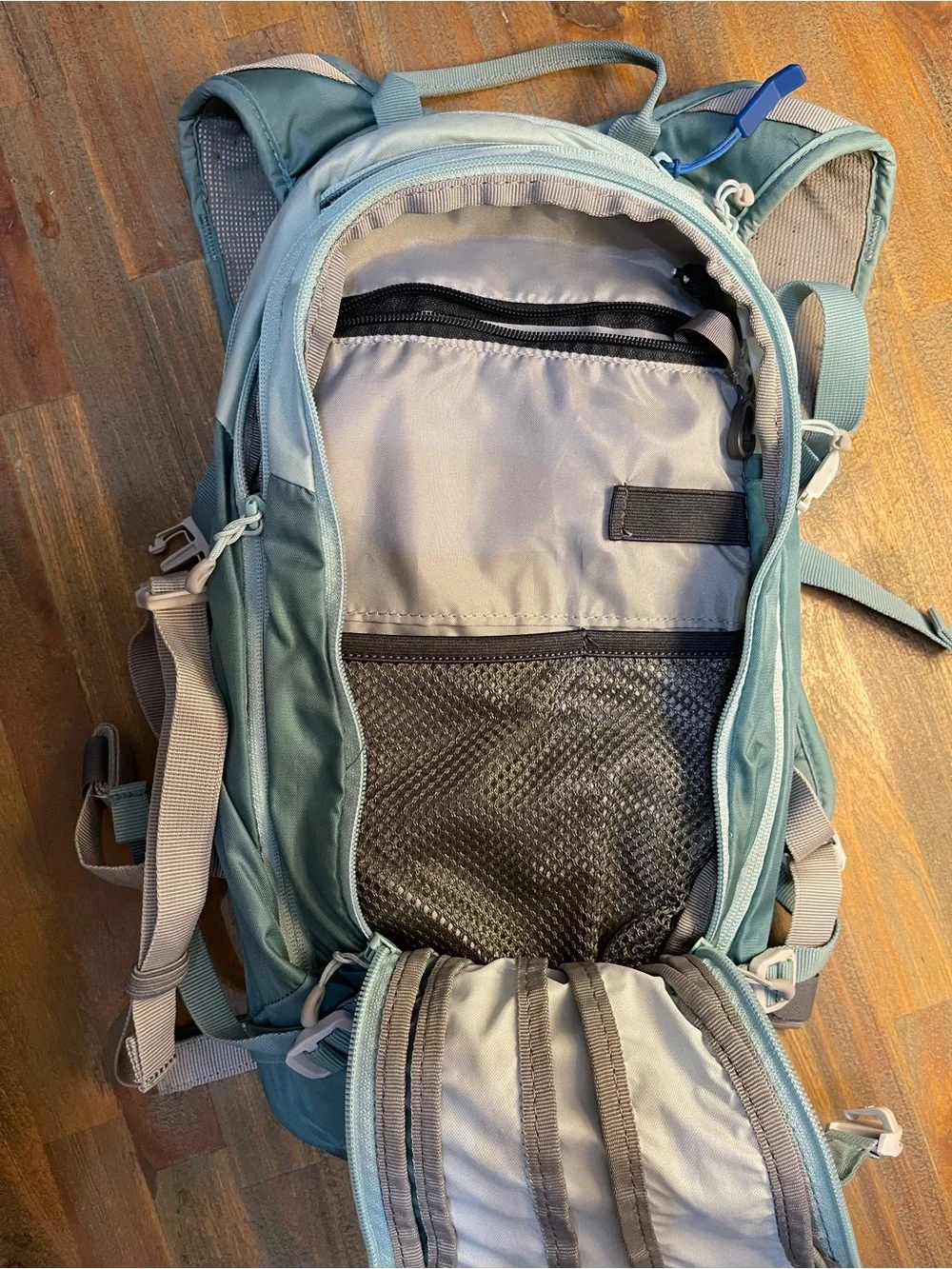Camelbak Light Green Hydration Backpack with Blue Reservoir
